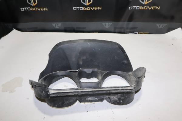 FORD RANGER 3.0 TDCİ ÇIKMA PARÇA  2015-2018 KM SAAT ÇERÇEVESİ